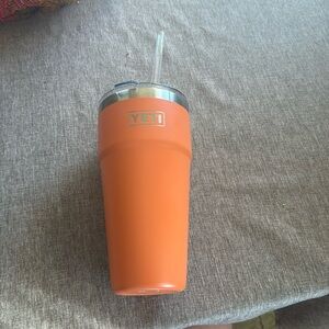 Yeti 30 oz stackable cup in the color High desert clay